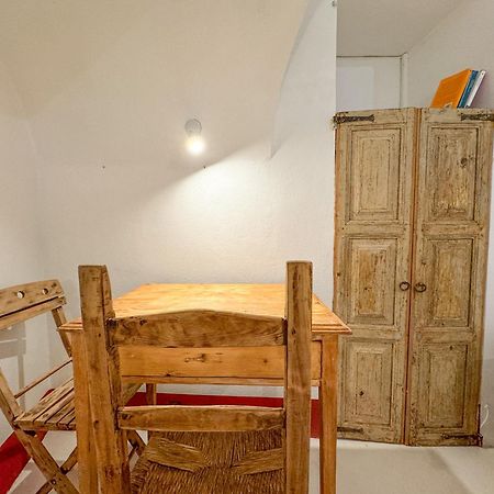 Апартаменты Kalma - Genovesi Mini House Кальяри Экстерьер фото